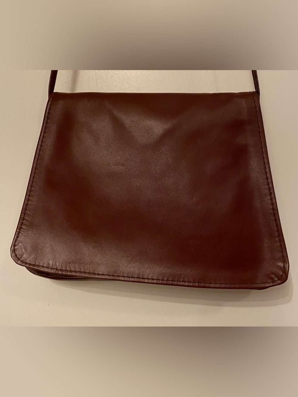 VINTAGE UNBRANDED BAG SHOULDER DARK RED LEATHER FLAP INNER SNAP